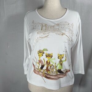 Drapers & Damons Women’s White Cats on the River Tee Split Hem Rhinestones